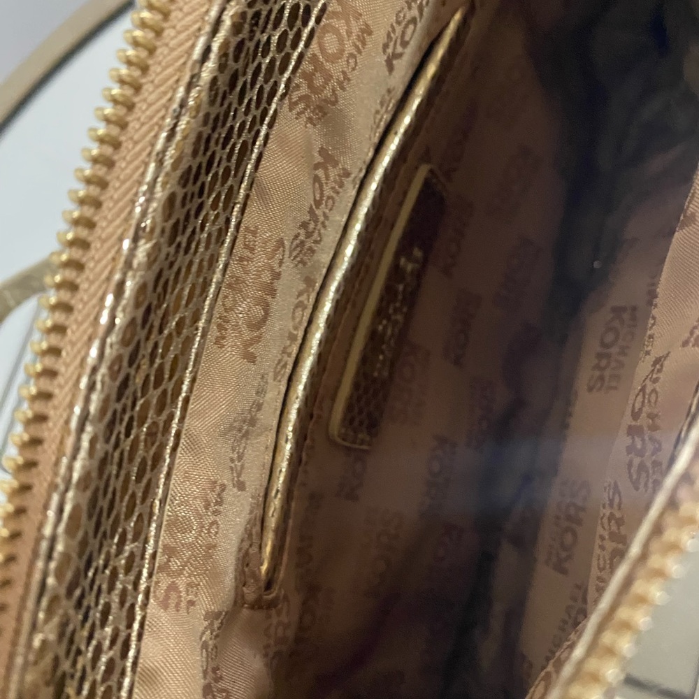 Michael Kors Shiny Metallic Gold Shoulder Bag Purse Excellent Condition - Picture 7 of 10
